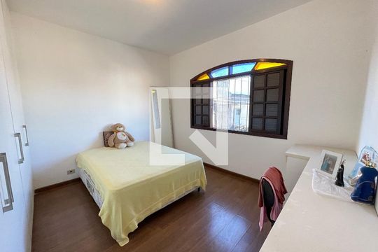 Quarto 1 de casa à venda com 5 quartos, 120m² em Vila Dalva, São Paulo