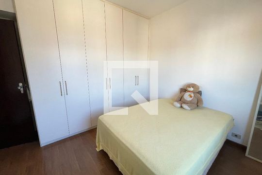 Quarto 1 de casa à venda com 5 quartos, 120m² em Vila Dalva, São Paulo