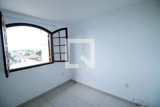 Quarto 2 de casa para alugar com 2 quartos, 84m² em Brás de Pina, Rio de Janeiro