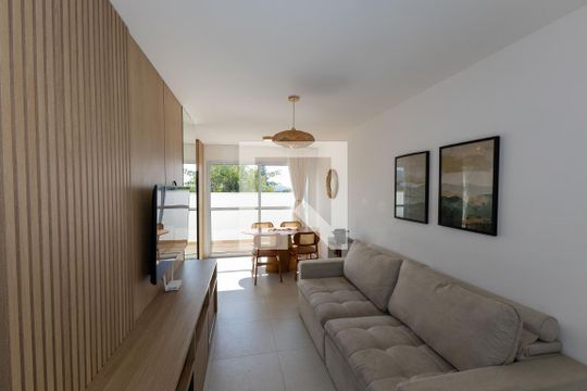 Sala de TV de casa de condomínio à venda com 2 quartos, 80m² em Vila Industrial, Nova Lima