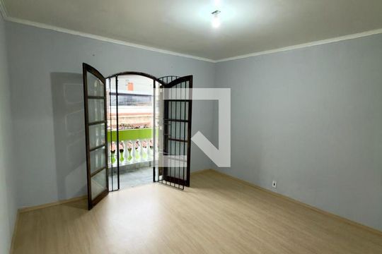 Quarto de casa à venda com 3 quartos, 315m² em Vila Vitória, Santo André