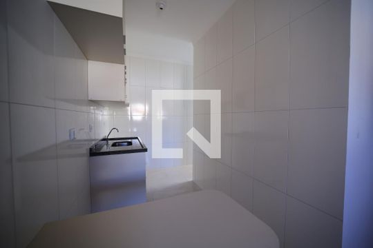 Cozinha de apartamento para alugar com 2 quartos, 39m² em Parque Artur Alvim, São Paulo