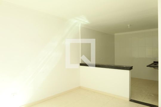 Casa de Condomínio para alugar com 2 quartos, 68m² em Itaquera, São Paulo