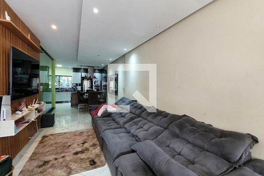 Sala de casa para alugar com 3 quartos, 300m² em Jardim Sao Paulo, Itaquaquecetuba