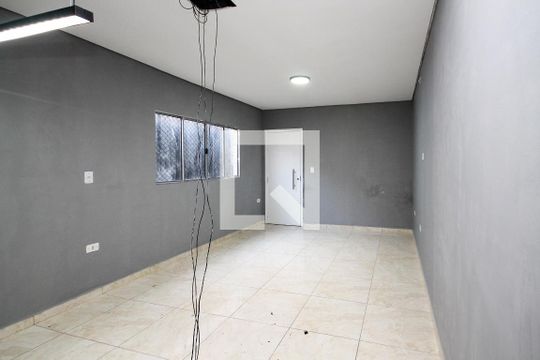 Sala de casa para alugar com 2 quartos, 75m² em Jardim Lina, Cotia