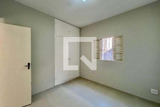 Quarto 1 de casa à venda com 4 quartos, 190m² em Jardim Leonor, Campinas