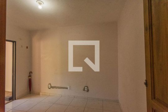 Quarto 2 de casa para alugar com 2 quartos, 100m² em Jardim Santa Lúcia, Campinas