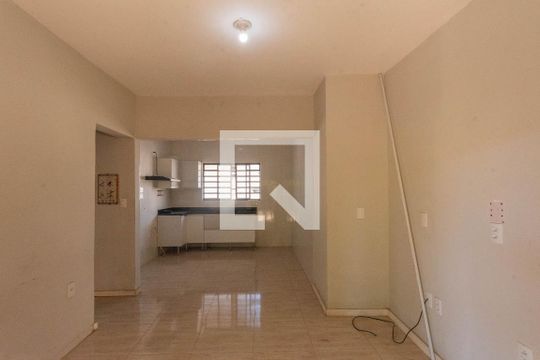 Casa para alugar com 2 quartos, 100m² em Jardim Santa Lúcia, Campinas