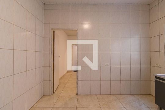 Cozinha de casa para alugar com 1 quarto, 30m² em Jardim Lina, Cotia