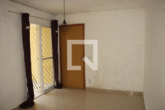 Sala de apartamento para alugar com 2 quartos, 50m² em Jardim Isis, Cotia