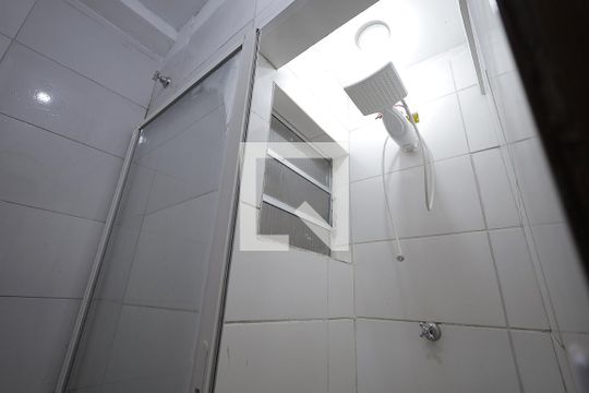 Banheiro de apartamento para alugar com 1 quarto, 35m² em Campestre, Santo André