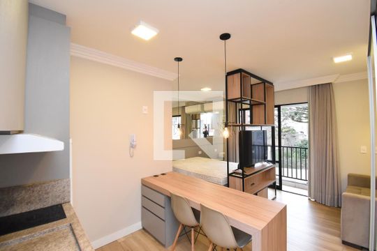 Studio de kitnet/studio para alugar com 1 quarto, 29m² em São Francisco, Curitiba