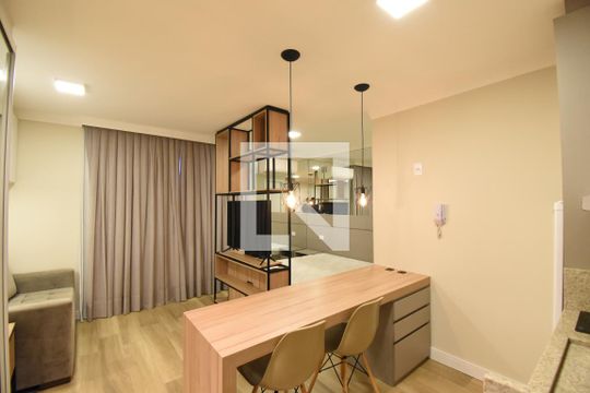 Kitnet/Studio para alugar com 1 quarto, 30m² em São Francisco, Curitiba