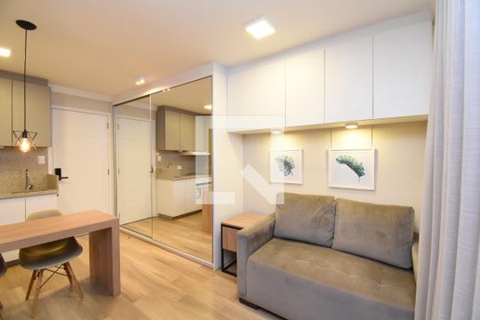 Studio de kitnet/studio para alugar com 1 quarto, 30m² em São Francisco, Curitiba