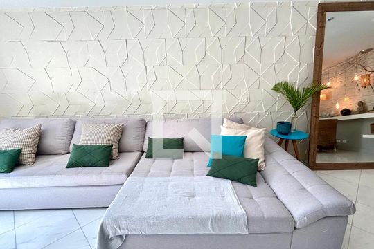 Sala de casa à venda com 3 quartos, 190m² em Vila Augusta, Guarulhos