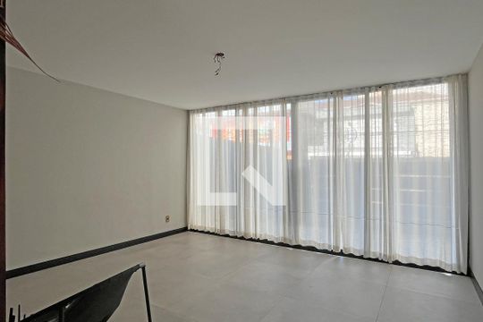 Sala de casa para alugar com 3 quartos, 170m² em Gonzaga, Santos