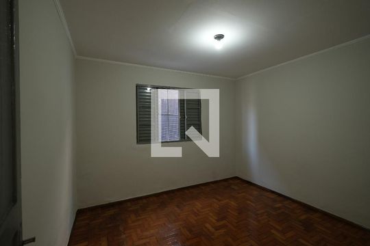 Quarto 1 de casa para alugar com 2 quartos, 143m² em Jardim Bela Vista, Santo André
