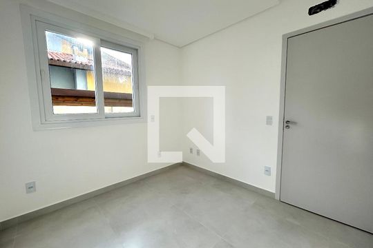 Quarto  de casa para alugar com 2 quartos, 55m² em Rio Tavares, Florianópolis
