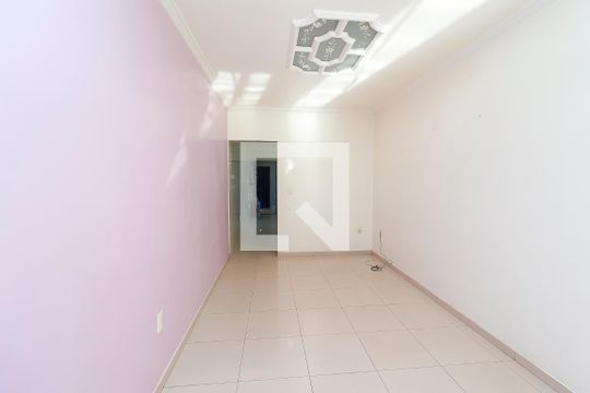 Casa para alugar com 3 quartos, 700m² em Vila Brasil, São Paulo