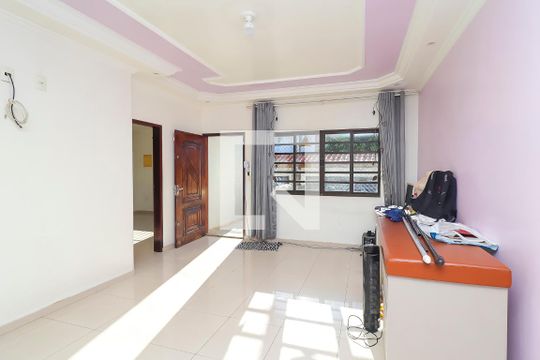 Casa para alugar com 3 quartos, 700m² em Vila Brasil, São Paulo