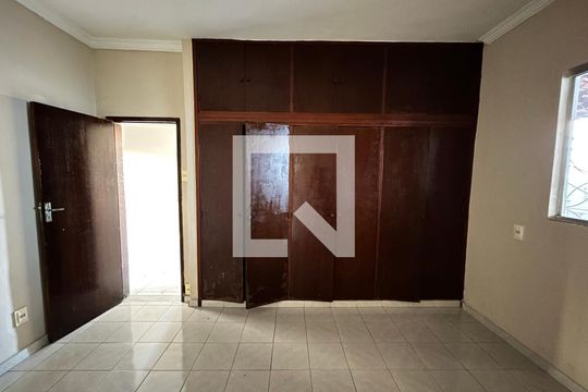 Casa à venda com 4 quartos, 240m² em Tupi, Belo Horizonte