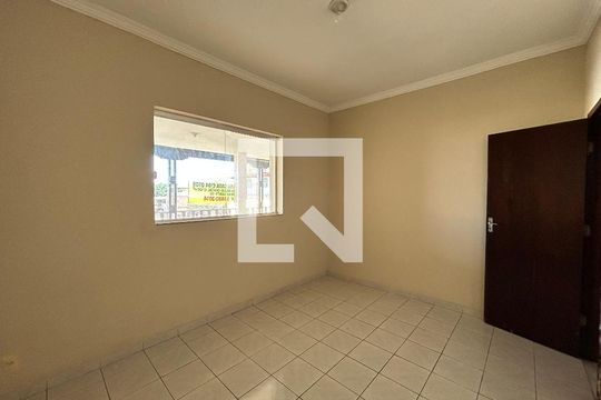 Casa à venda com 4 quartos, 240m² em Tupi, Belo Horizonte