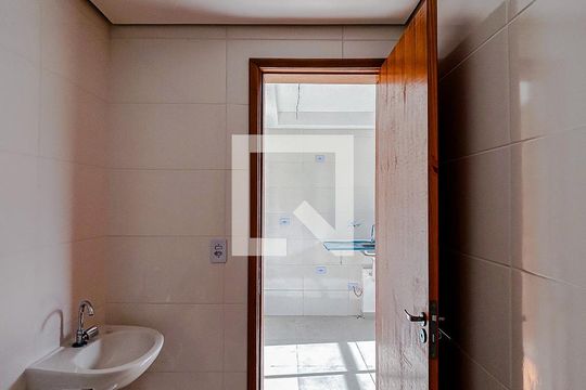 Banheiro de apartamento à venda com 1 quarto, 24m² em Vila Carrão, São Paulo