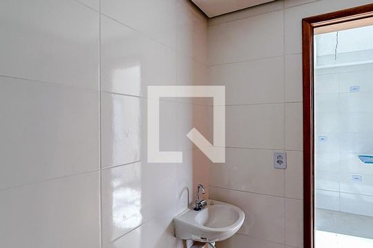 Banheiro de apartamento à venda com 1 quarto, 24m² em Vila Carrão, São Paulo