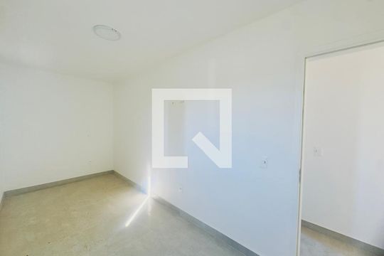 Quarto 1 de apartamento para alugar com 2 quartos, 61m² em Mandaqui, São Paulo