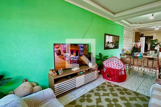 Casa para alugar com 4 quartos, 140m² em Jardim Iv Centenario, Guarulhos