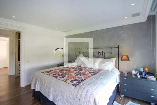 Casa à venda com 3 quartos, 606m² em Cidade Jardim, São Paulo