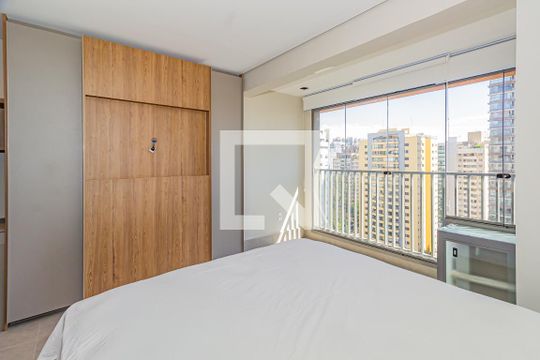 Sala/Quarto de kitnet/studio para alugar com 1 quarto, 27m² em Cidade Monções, São Paulo