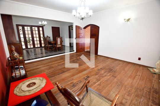 Sala de casa à venda com 3 quartos, 213m² em Vila Industrial (campinas), Campinas
