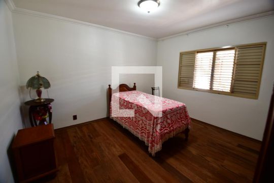 Quarto 2 de casa à venda com 3 quartos, 213m² em Vila Industrial (campinas), Campinas