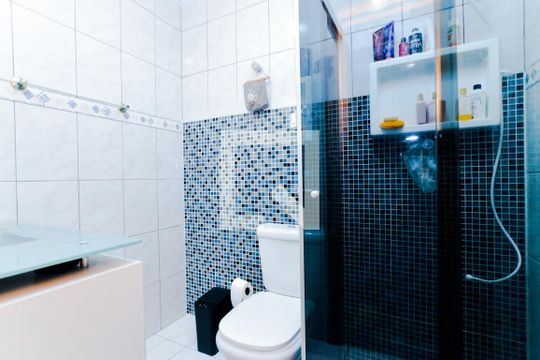 Banheiro da Suíte de apartamento à venda com 2 quartos, 56m² em Picanço, Guarulhos