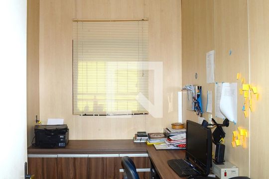 Escritório de casa para alugar com 4 quartos, 350m² em Jardim Vitoria, Belo Horizonte