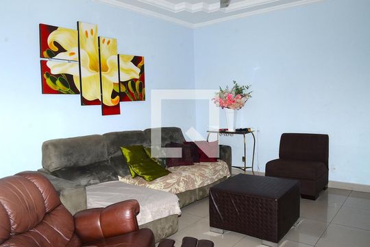 Sala de casa para alugar com 4 quartos, 350m² em Jardim Vitoria, Belo Horizonte