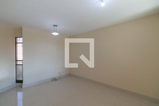 Casa à venda com 4 quartos, 360m² em Planalto, Belo Horizonte