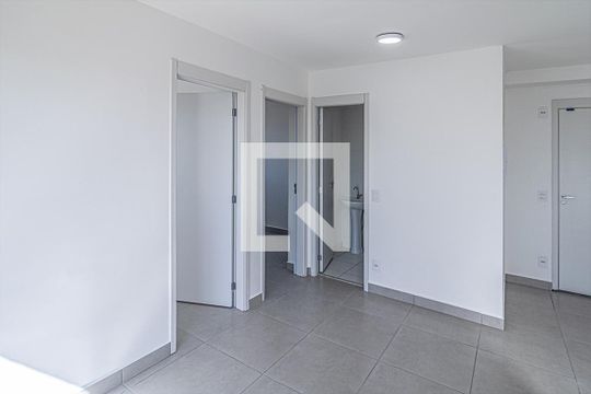 sala_3 de apartamento para alugar com 2 quartos, 36m² em Parque Bristol, São Paulo