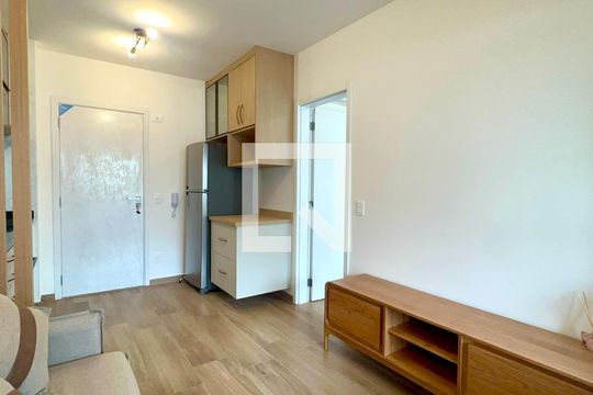 Sala de apartamento para alugar com 1 quarto, 37m² em Vila Anglo Brasileira, São Paulo