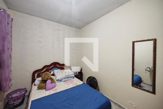 Quarto 2 de casa para alugar com 2 quartos, 40m² em Jardim Flor de Maio, São Paulo