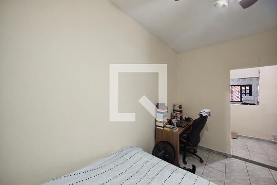 Quarto 1  de casa para alugar com 2 quartos, 40m² em Jardim Flor de Maio, São Paulo