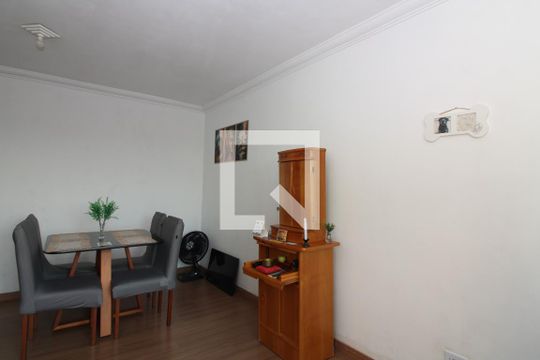 Sala de apartamento para alugar com 2 quartos, 56m² em Cangaiba, São Paulo