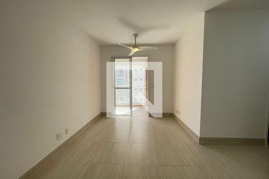 Sala de apartamento para alugar com 3 quartos, 70m² em Jaguaré, São Paulo