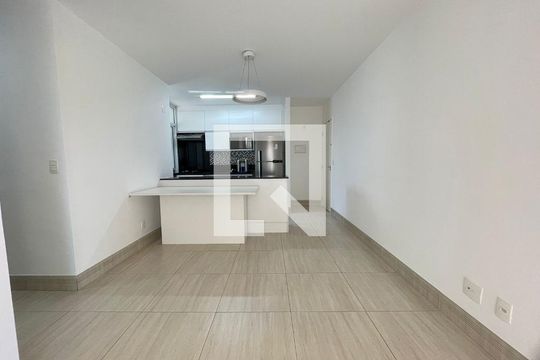 Sala de apartamento para alugar com 3 quartos, 70m² em Jaguaré, São Paulo