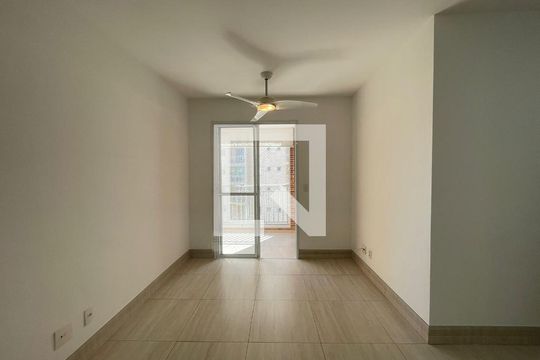 Sala de apartamento para alugar com 3 quartos, 70m² em Jaguaré, São Paulo