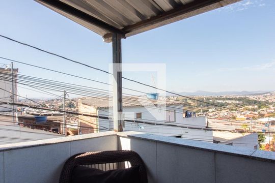 Varanda da Sala de casa para alugar com 2 quartos, 200m² em Minas Caixa, Belo Horizonte