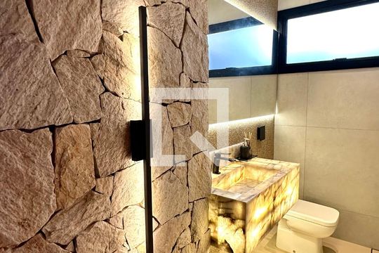 Banheiro de apartamento à venda com 4 quartos, 230m² em Res. Araguaia, Goiânia