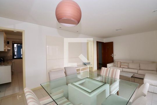 Sala de apartamento para alugar com 3 quartos, 106m² em Patamares, Salvador