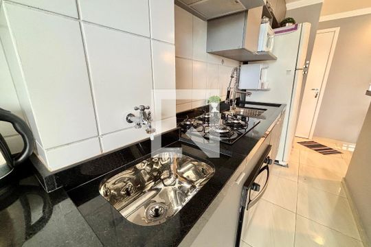 Cozinha de apartamento à venda com 2 quartos, 47m² em Itaquera, São Paulo